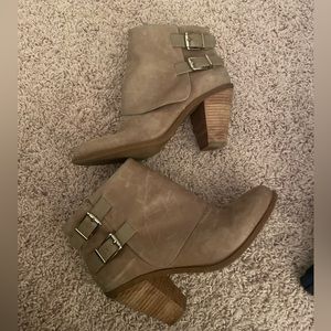 Jessica Simpson Taupe Booties